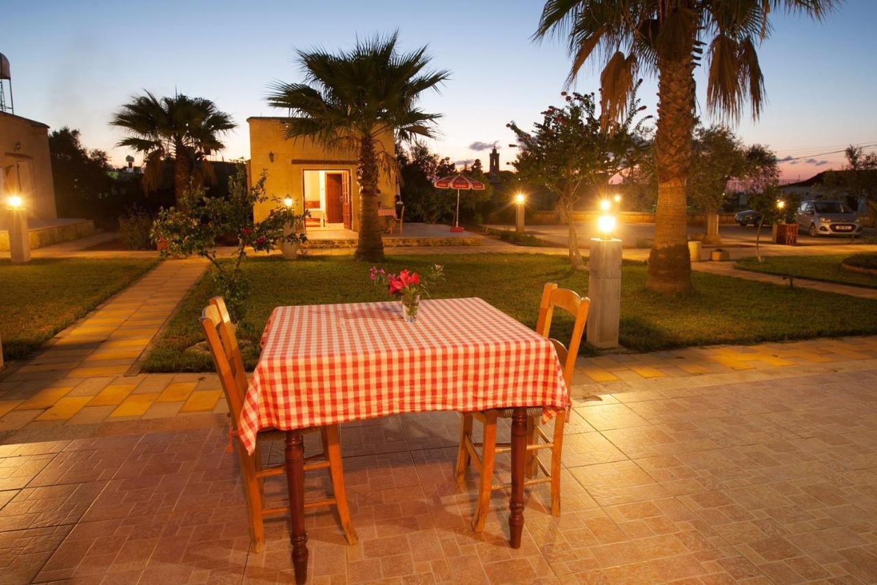 Glaro Garden Hotel Agia Trias Екстер'єр фото