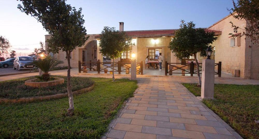 Glaro Garden Hotel Agia Trias Екстер'єр фото